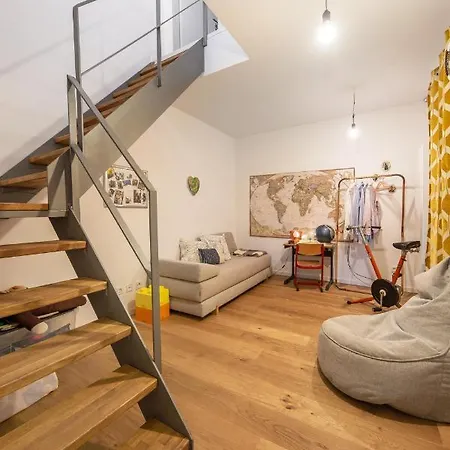Luxury Duplex Townhouse With Garden/top Location * 科隆