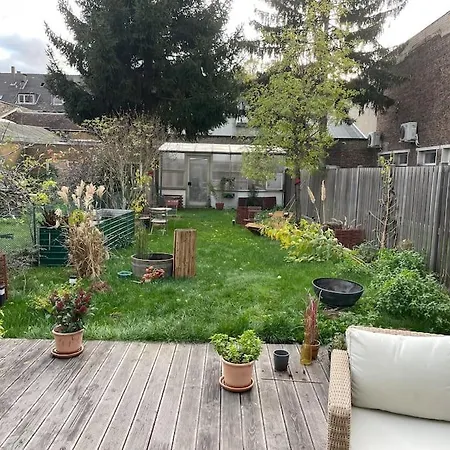Luxury Duplex Townhouse With Garden/top Location